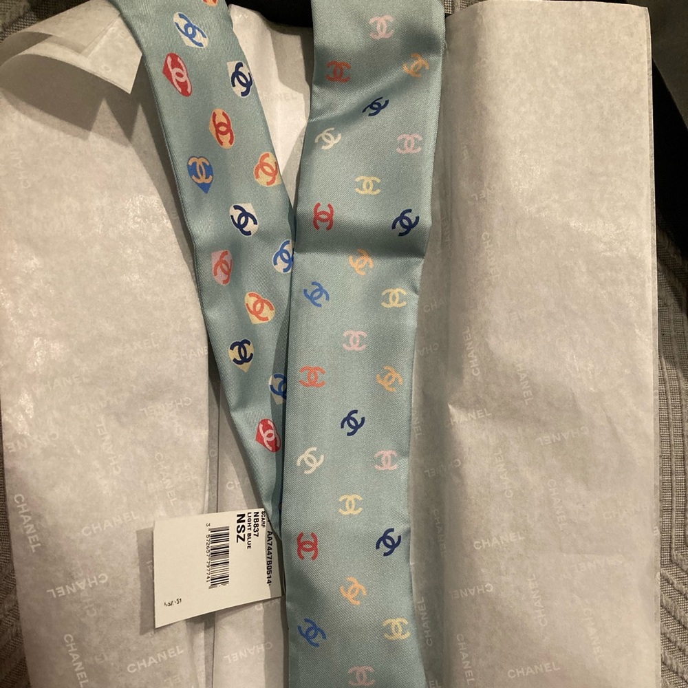 Chanel bandeau in blue